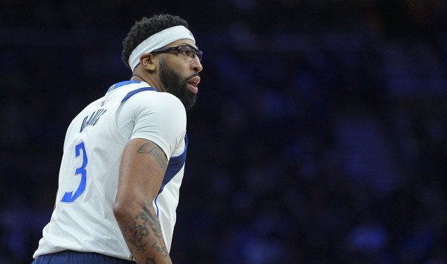 体育赛事-Shams：一些有意浓眉球队认为其季后赛可能复出 未来可任长期核心