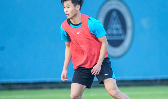 体育赛事-官方：戴伟浚左膝关节外侧半月板撕裂，已完成手术，预计康复期6周