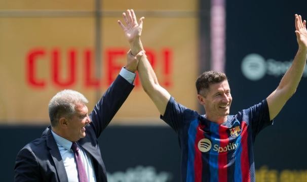 体育明星-【深度】4个杠杆7名新援 巴萨危机中如何被“撬动”？